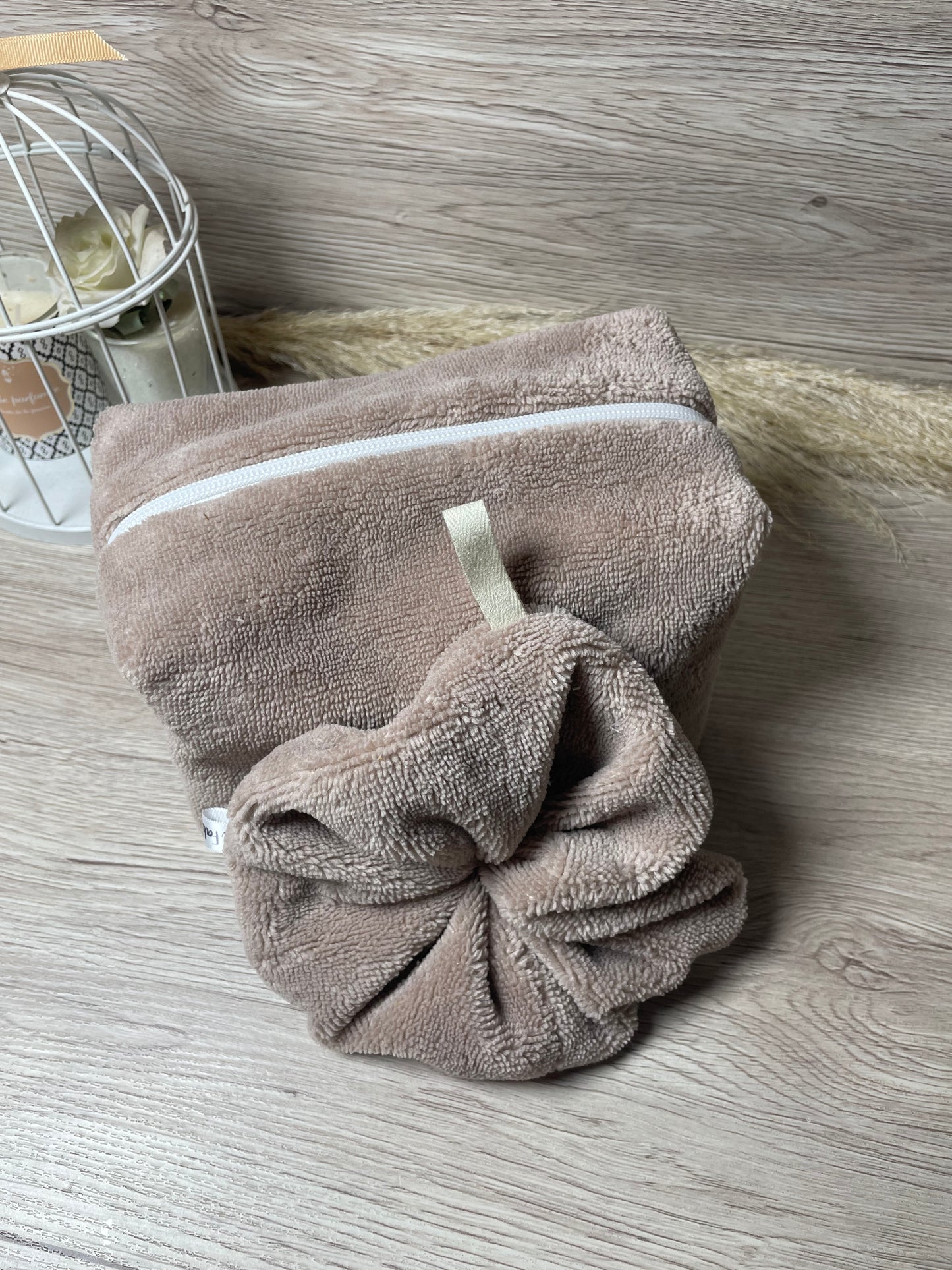 Lot de Trousse de toilette / trousse de maquillage/ bambou et sa fleur de douche en bambou  - coloris au choix